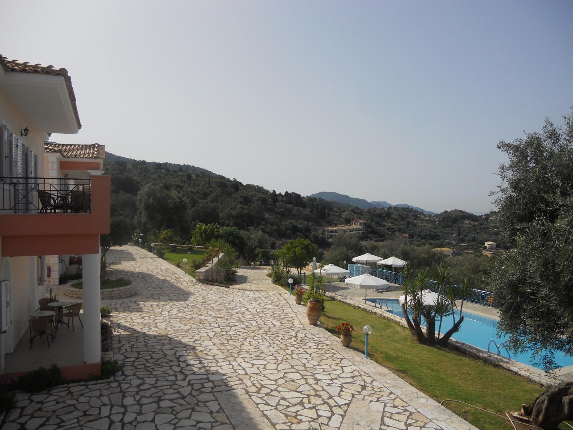 Dallas Studios Sivota  Ruang foto